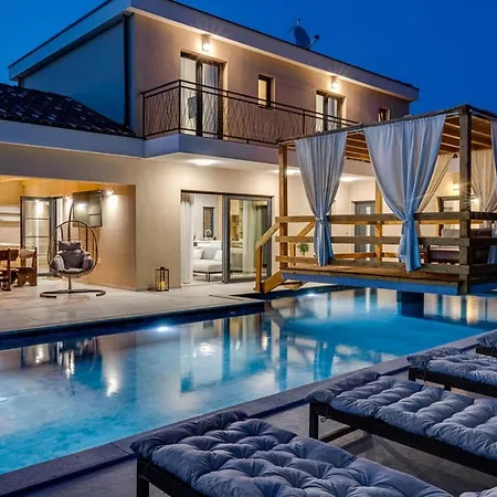 别墅 Magnificent Oasis With Extra Large Pool