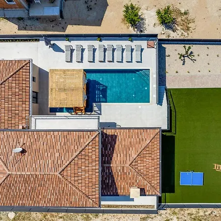 Magnificent Oasis With Extra Large Pool * Vrana (Zadar)