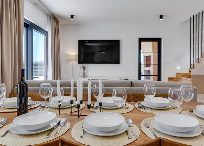 Magnificent Oasis With Extra Large Pool Vrana (Zadar)